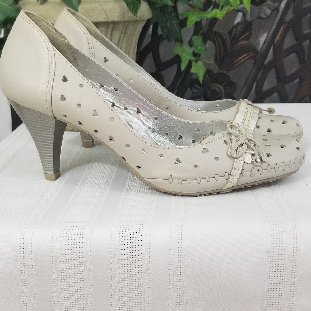 Ramarim Total Comfort Heels View 2